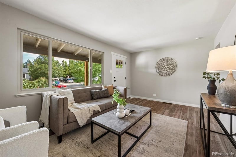 1917 Kingston St, Aurora, CO 80010
