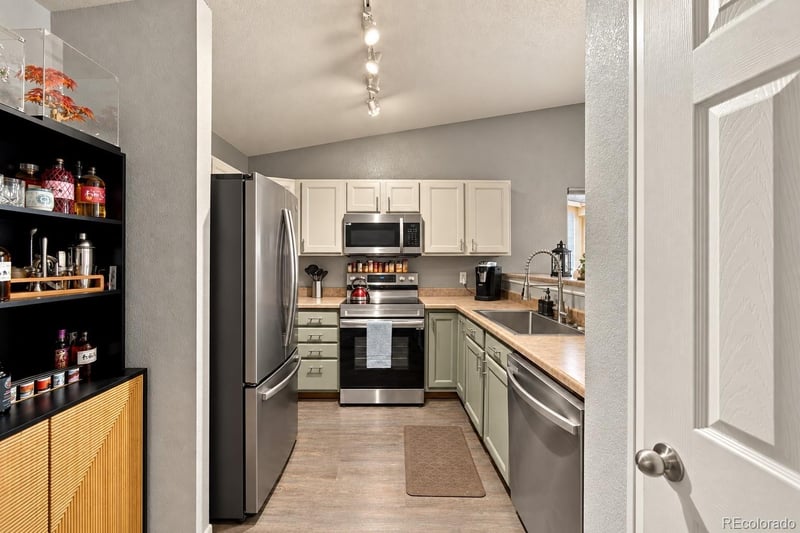 1324 Silver Hawk Ct, Pueblo, CO 81008