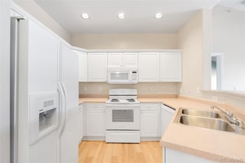 7429 S Alkire St #303, Littleton, CO 80127
