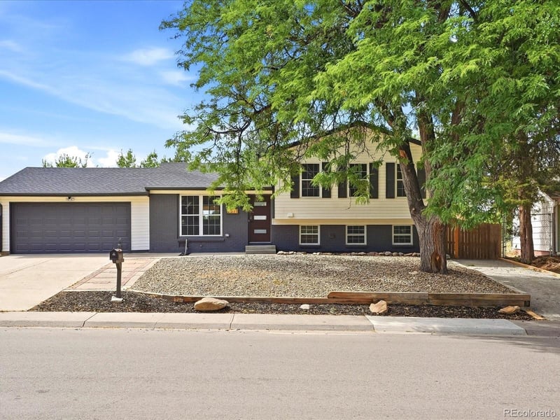 2571 S Kittredge Way, Aurora, CO 80013
