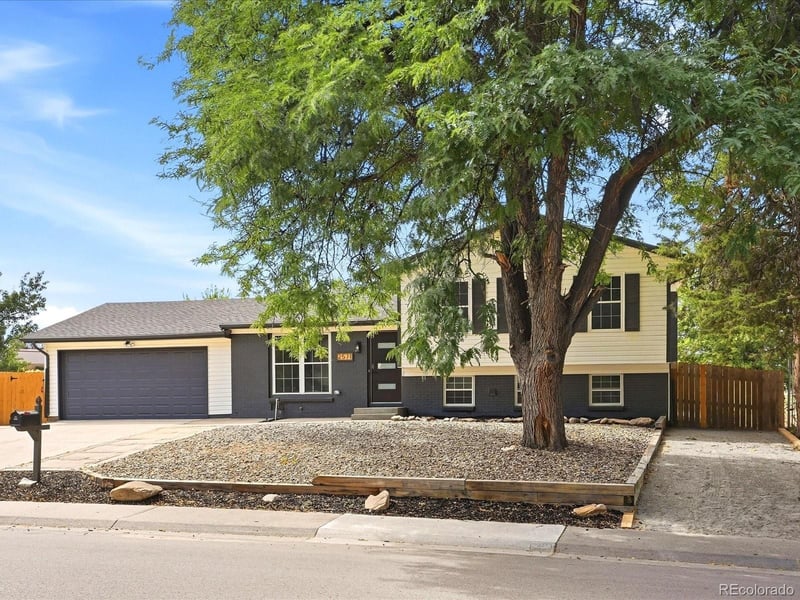 2571 S Kittredge Way, Aurora, CO 80013
