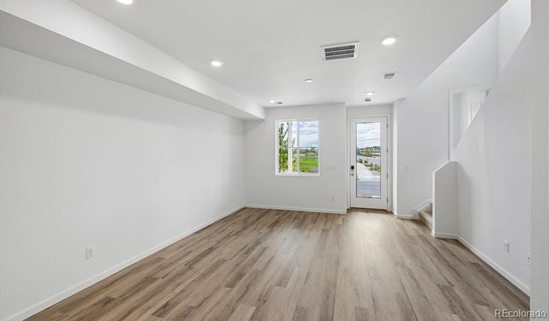 21411 E 67th Ave, Aurora, CO 80019