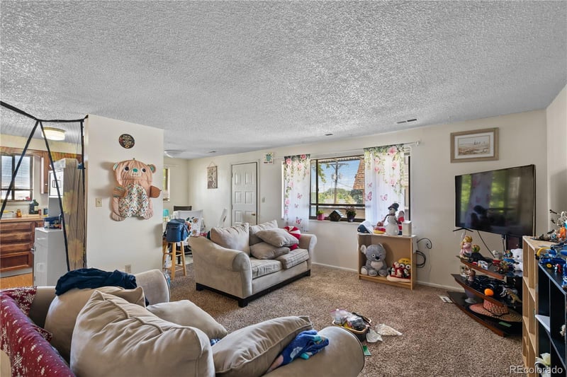 1701 Warren Ave, Longmont, CO 80501