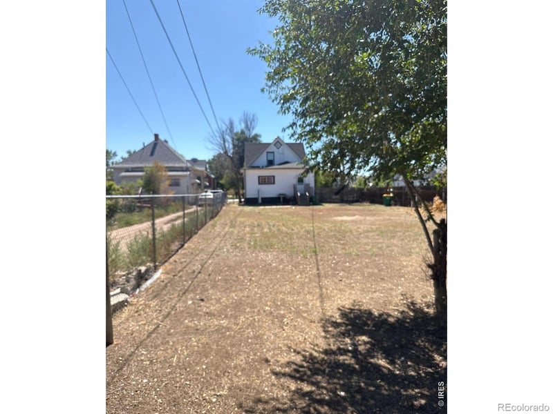 929 5th St, Greeley, CO 80631