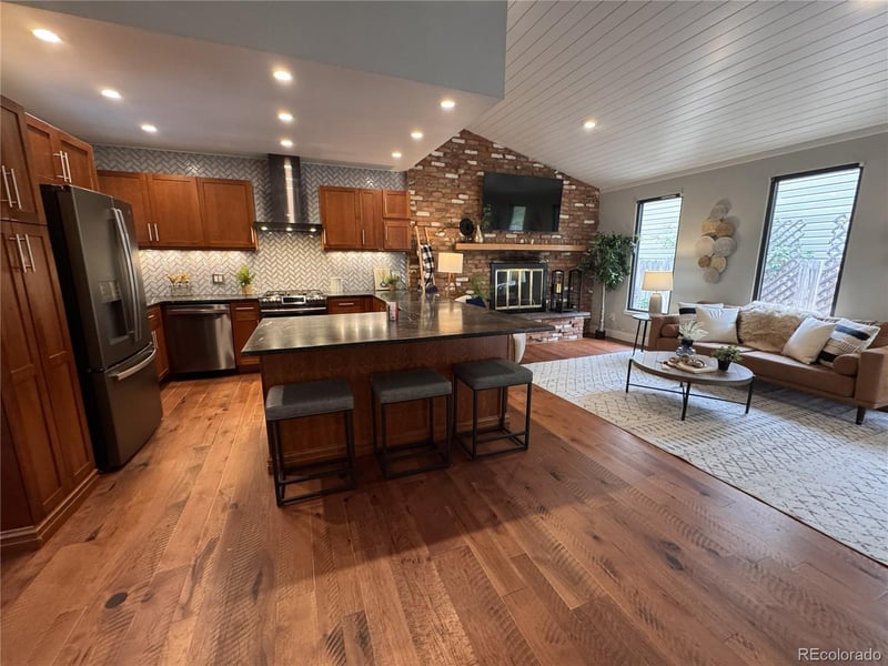 1321 S Dahlia St, Denver, CO 80222