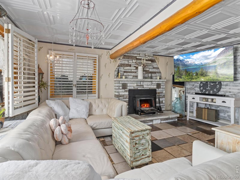 241 South Ct, Estes Park, CO 80517