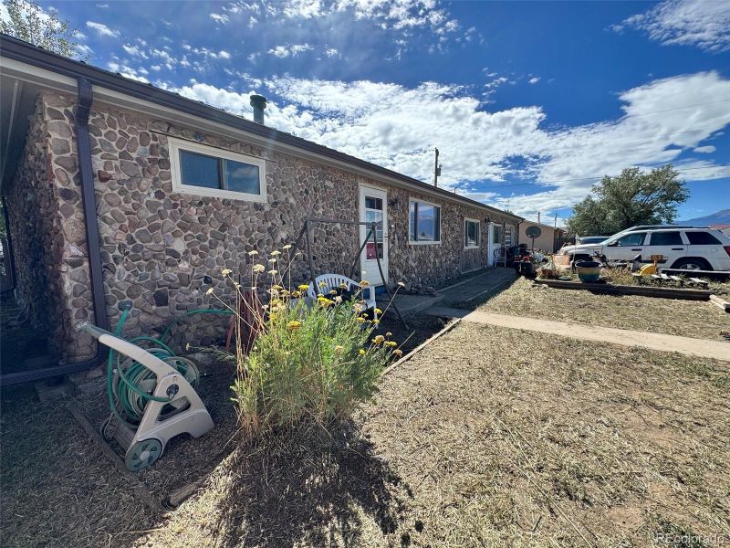 402 South St, Silver Cliff, CO 81252