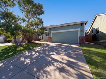 10009 Strathfield Ln, Highlands Ranch, CO 80126