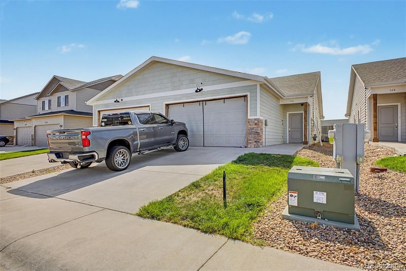 526 Foxtail Pl, Wiggins, CO 80654