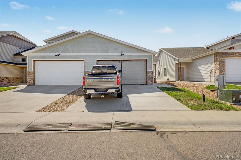526 Foxtail Pl, Wiggins, CO 80654