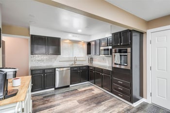 392 Lima St, Aurora, CO 80010