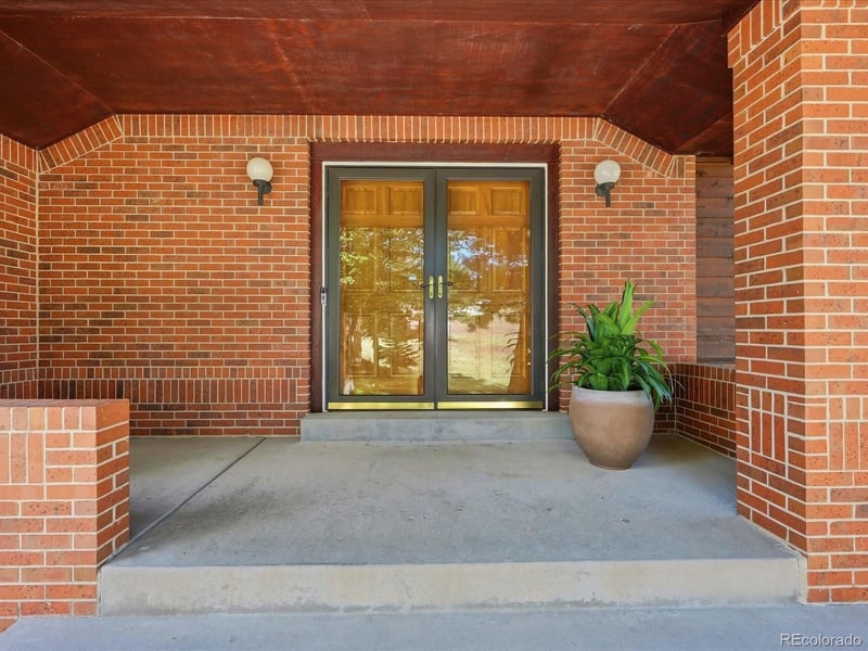 6040 W Lakeside Ct, Littleton, CO 80125