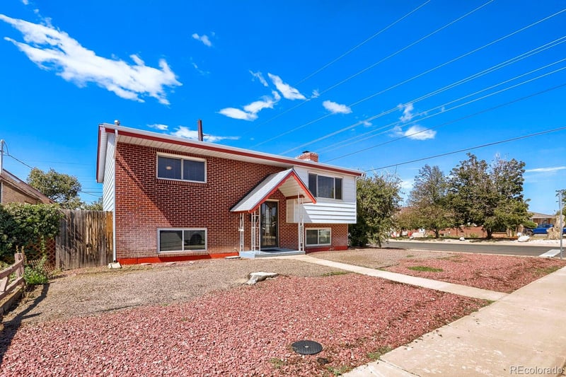 831 Mckinley Ave, Fort Lupton, CO 80621