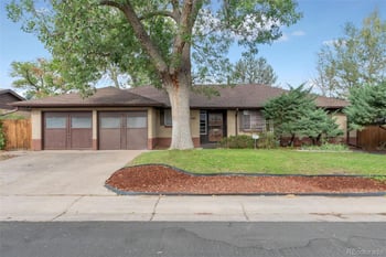 4565 S Lipan Ct, Englewood, CO 80110