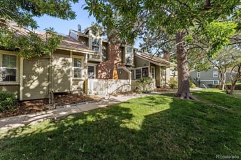 2011 S Helena St #D, Aurora, CO 80013