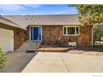 9004 Walker Rd, Niwot, CO 80503