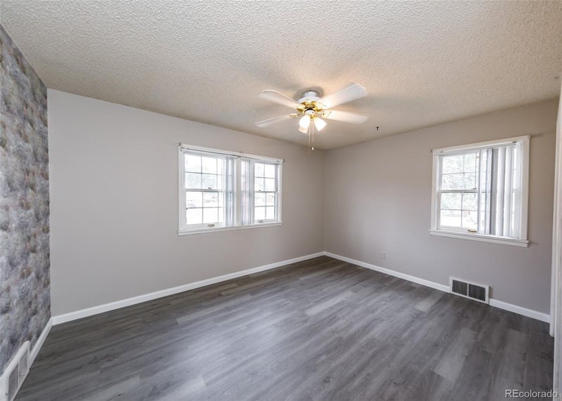 2203 Templeton Gap Rd, Colorado Springs, CO 80907