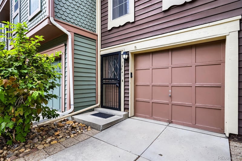 12041 E Ford Cir, Aurora, CO 80012