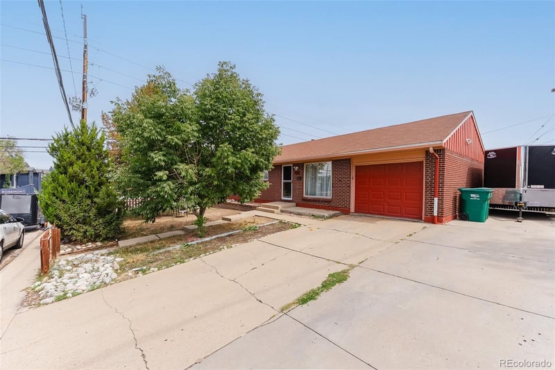 8382 Navajo St, Denver, CO 80221