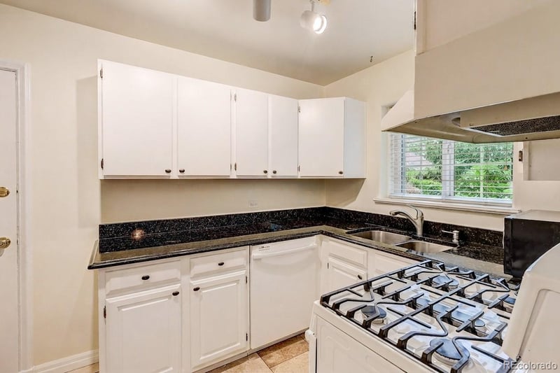 949 N Emerson St #8, Denver, CO 80218