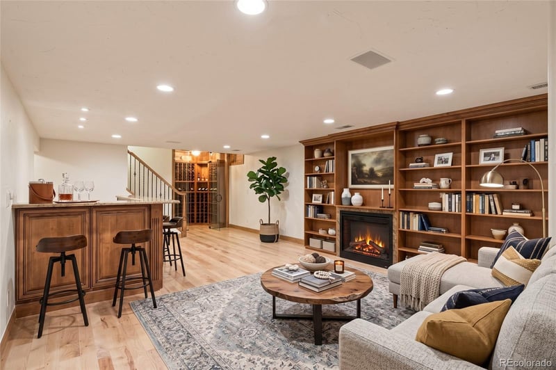 7039 S Locust Pl, Centennial, CO 80112