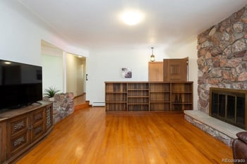 1045 S Cody St, Lakewood, CO 80226