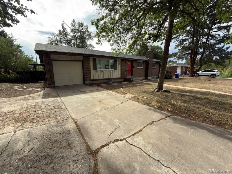 562 W Easter Ave, Littleton, CO 80120