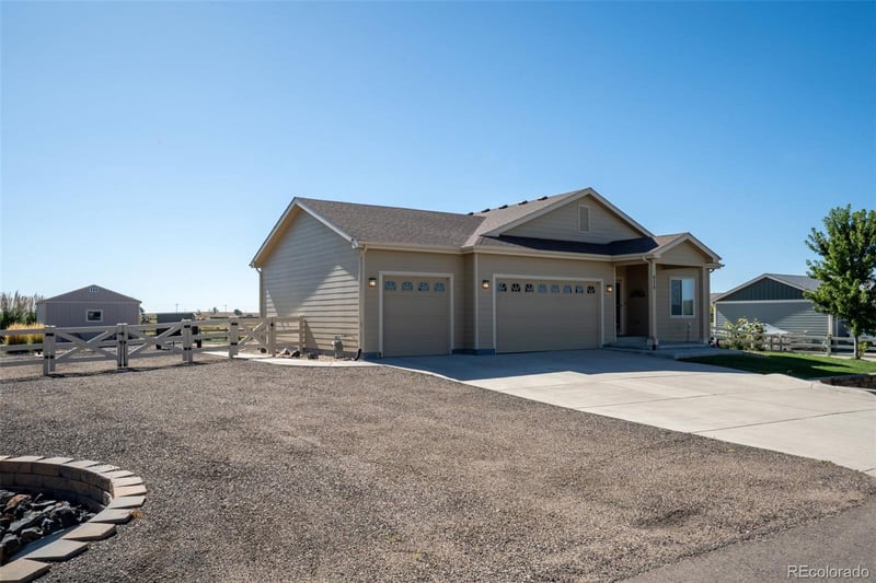 620 Remington Dr, Hudson, CO 80642