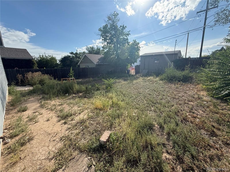 275 Stuart St, Denver, CO 80219
