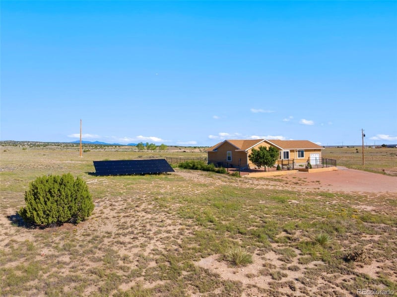 1689 N Calle Rosa Pl, Pueblo West, CO 81007