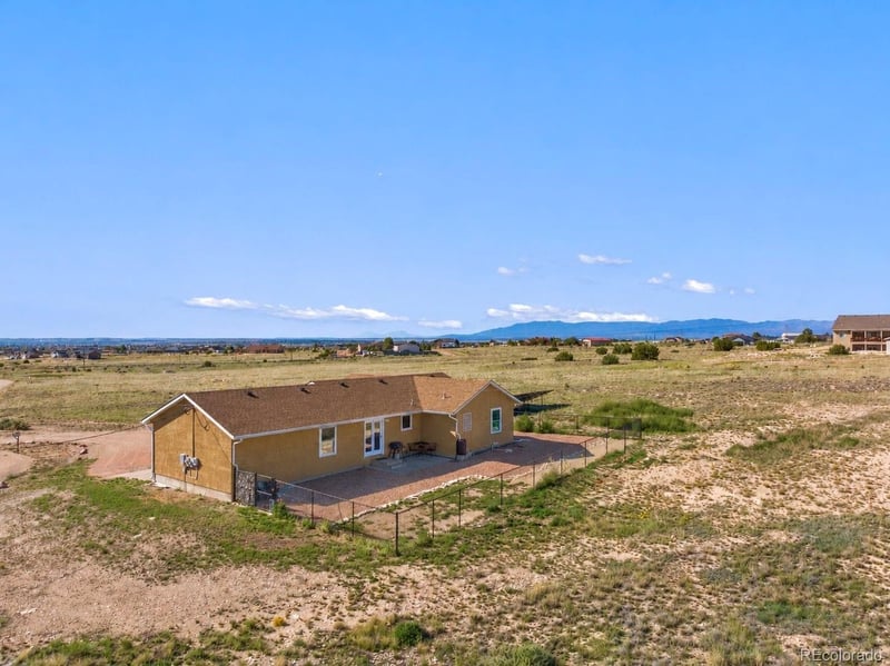1689 N Calle Rosa Pl, Pueblo West, CO 81007