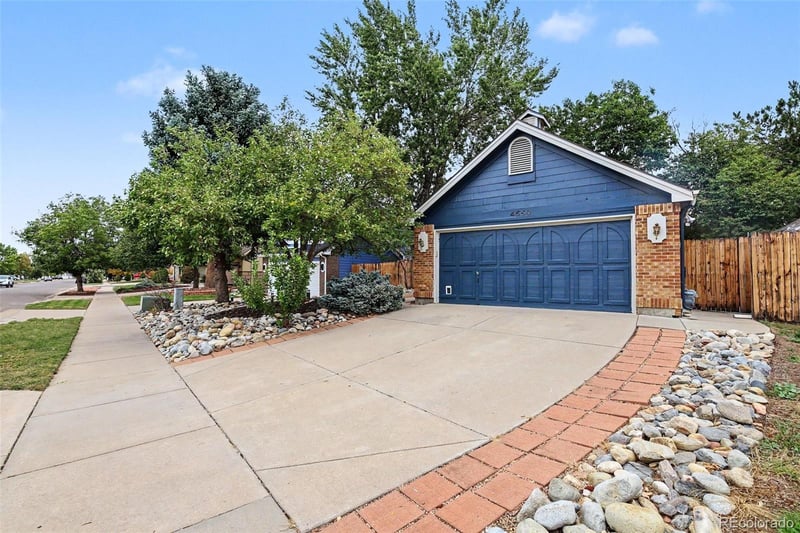 4550 Flanders Way, Denver, CO 80249