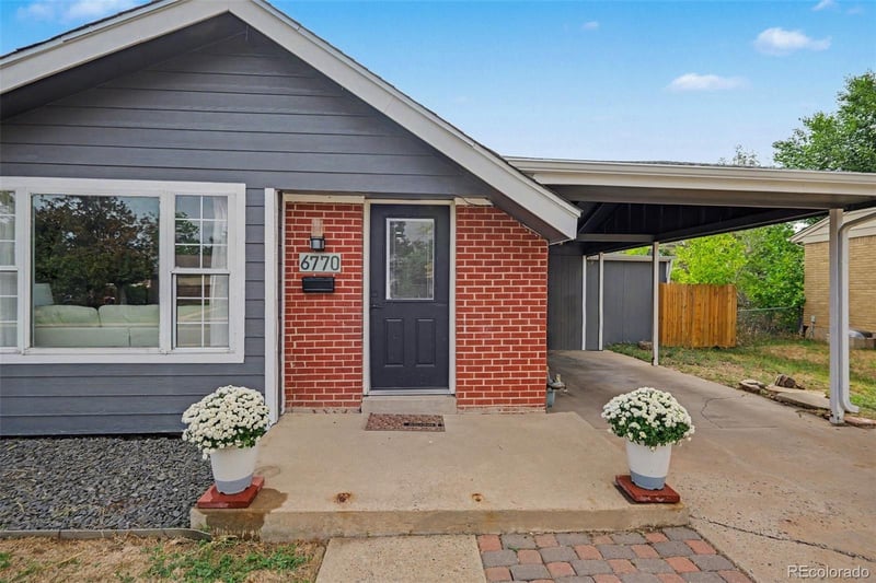 6770 S Clermont St, Centennial, CO 80122