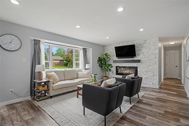 6770 S Clermont St, Centennial, CO 80122