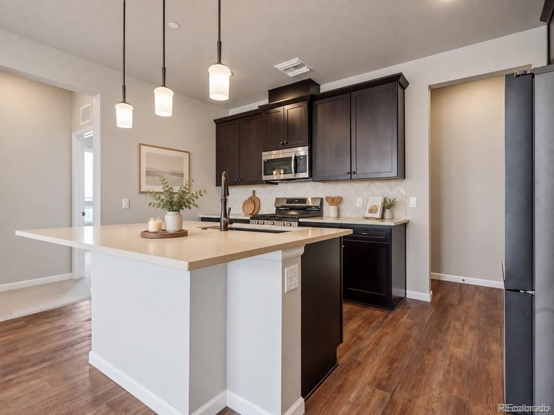 6153 N Ceylon St #207, Denver, CO 80249