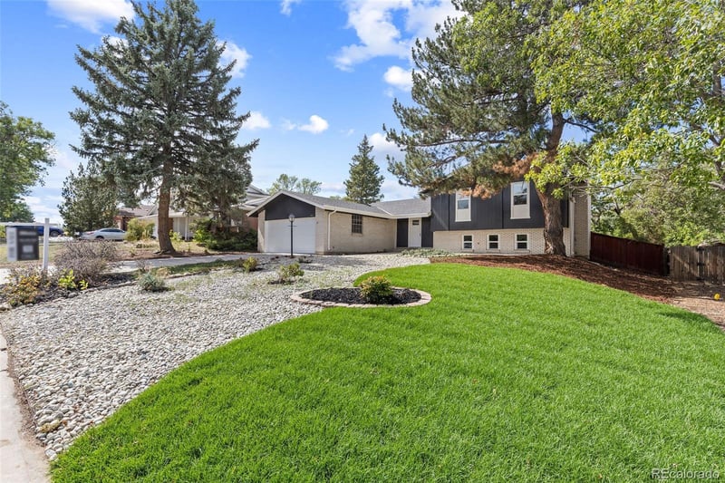 361 Ursula St, Aurora, CO 80011