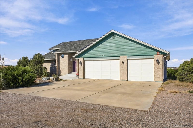 15175 Almstead St, Hudson, CO 80642