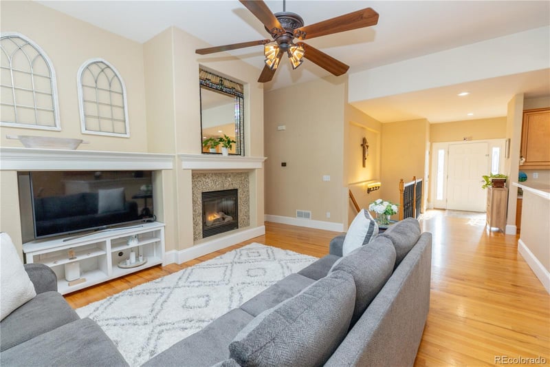 4056 S Liverpool Way, Aurora, CO 80013