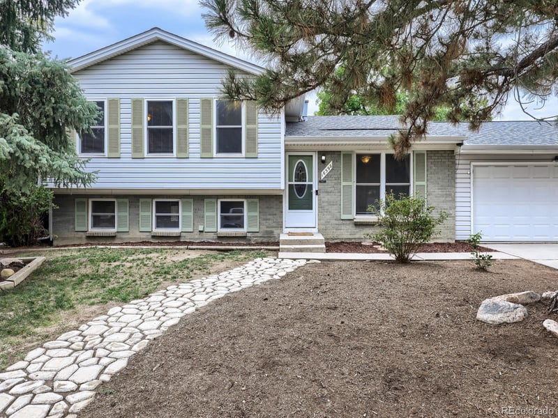 16398 E Warren Ave, Aurora, CO 80013