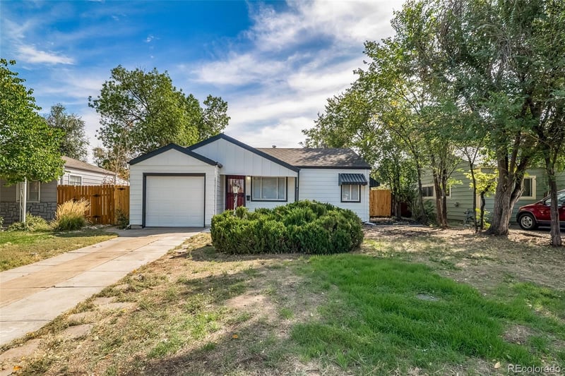 1350 Ironton St, Aurora, CO 80010