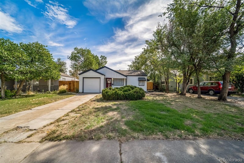 1350 Ironton St, Aurora, CO 80010