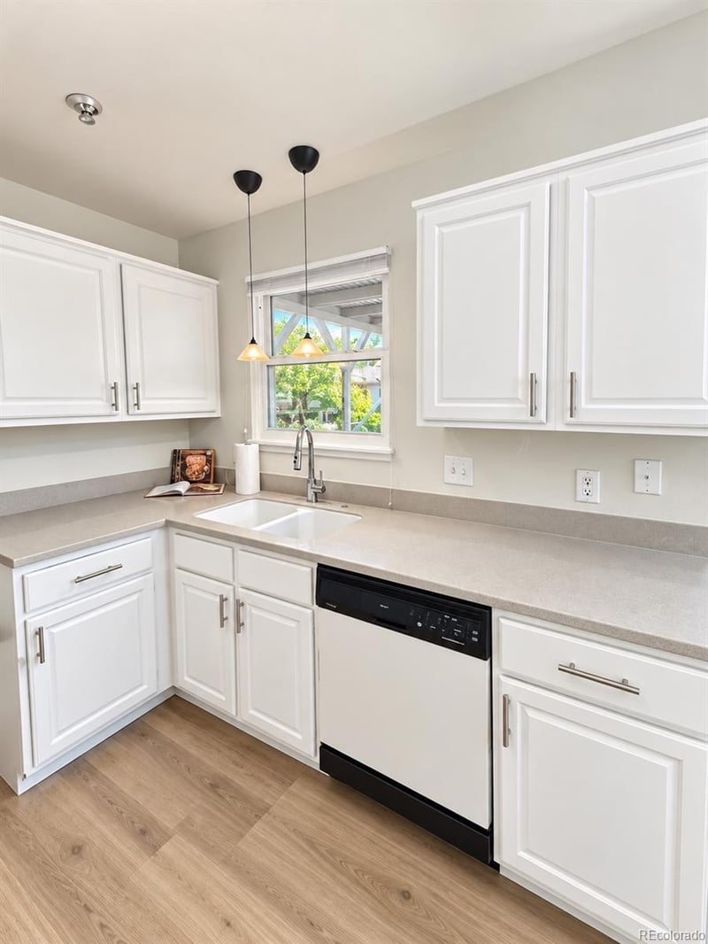 16453 E Radcliff Pl #B, Aurora, CO 80015