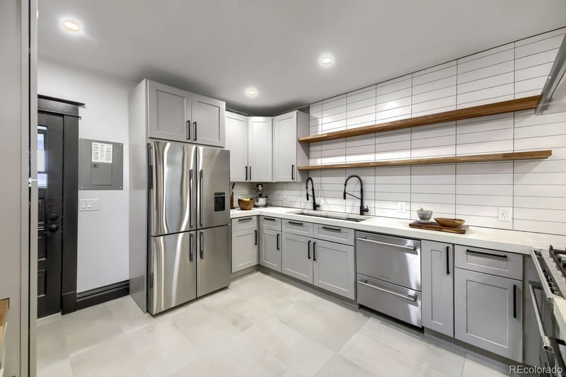 5699 W 10th Ave, Lakewood, CO 80214