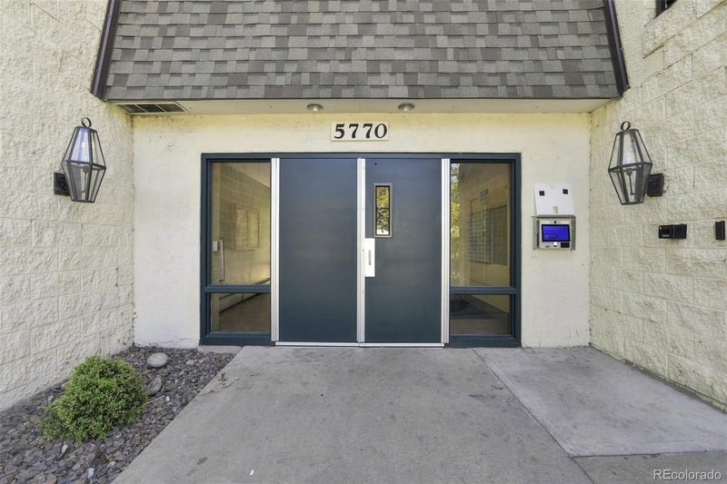 5770 E Warren Ave #316, Denver, CO 80222