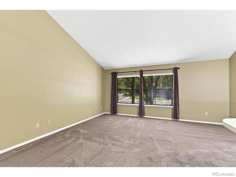 900 Shire Ct, Fort Collins, CO 80526