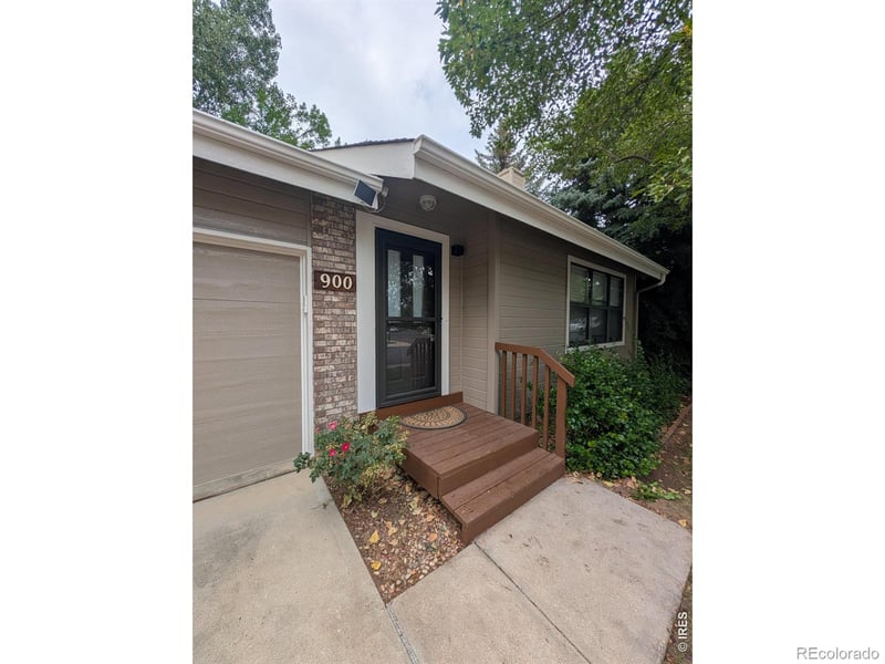 900 Shire Ct, Fort Collins, CO 80526