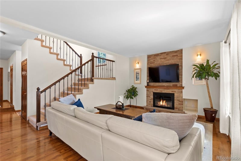 36 Clare Ct, Castle Pines, CO 80108