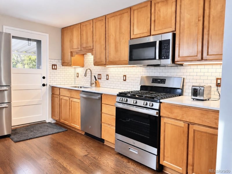 4055 S Hazel Ct, Englewood, CO 80110