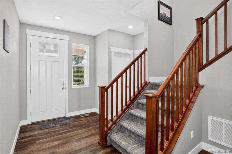 27531 E 7th Dr, Aurora, CO 80018