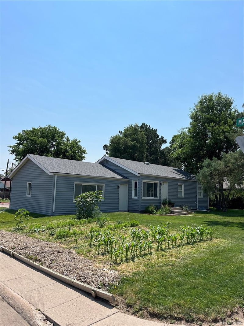 490 Oak St, Burlington, CO 80807
